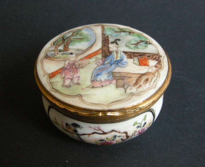Round box porcelain  decorated with chinese scenes and flowers a birds,  gold metal mount  occidental